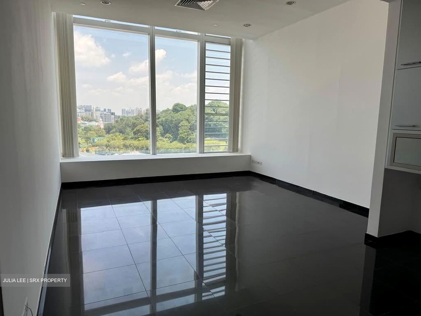 The Central (D1), Office #573411131